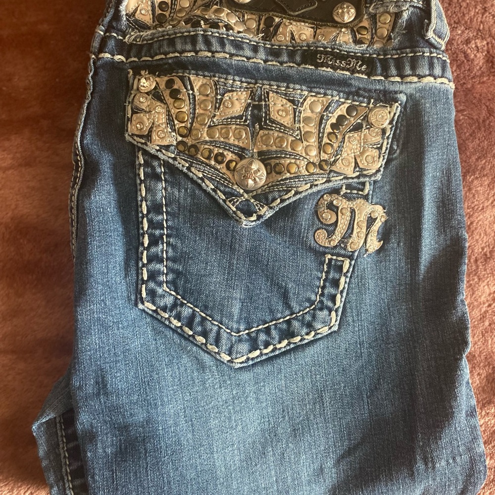 Women’s Miss Me 29Wx 34L gently worn clean jeans